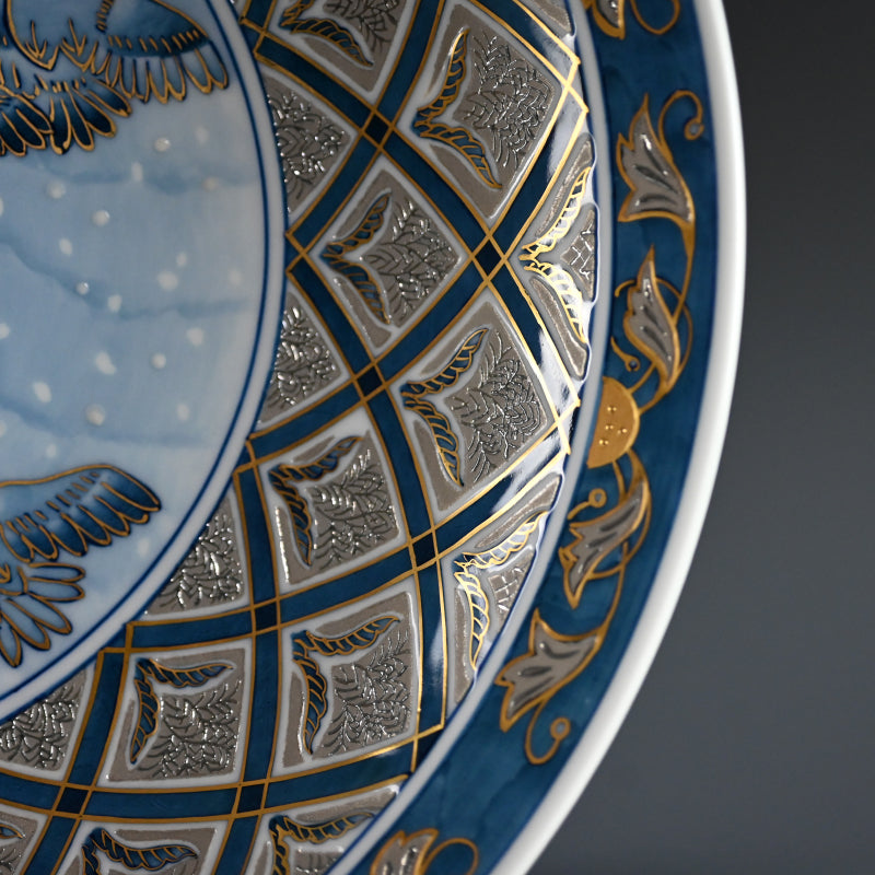 Exquisite Platinum Glaze Porcelain Plate  ―山本 一洋 "純プラチナ彩 福良雀"