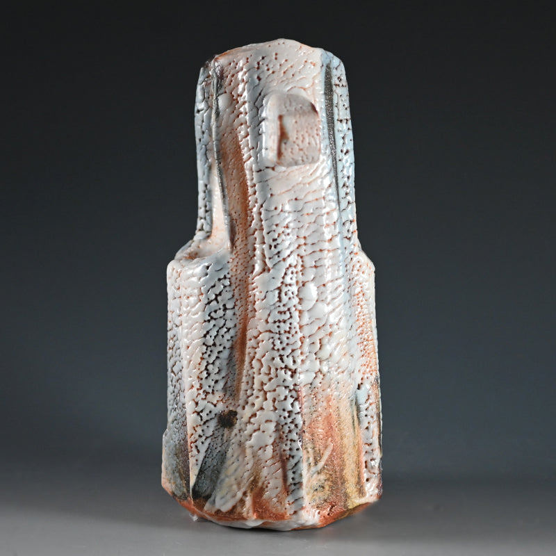 Classic Shino Vase ー林 正太郎 "志野手桶花生"