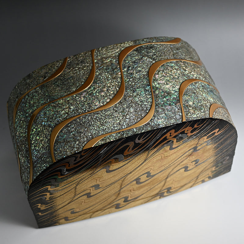 Incredible Large Lacquer Box ー服部 峻昇 “漆箱"
