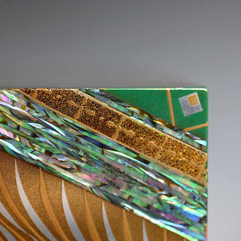 Nishiki Pattern Lacquer Box ー服部 峻昇 “耀貝飾箱 彩華”