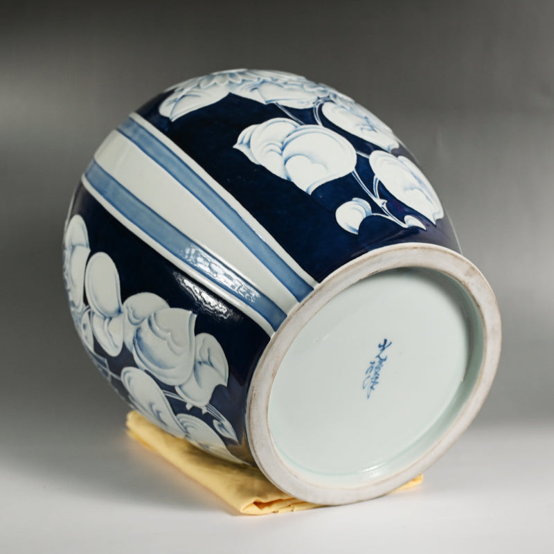 Large Antique, Japanese Blue & White Kyo-Yaki Vase c. 1930 ー"染付 日向草紋 花瓶"