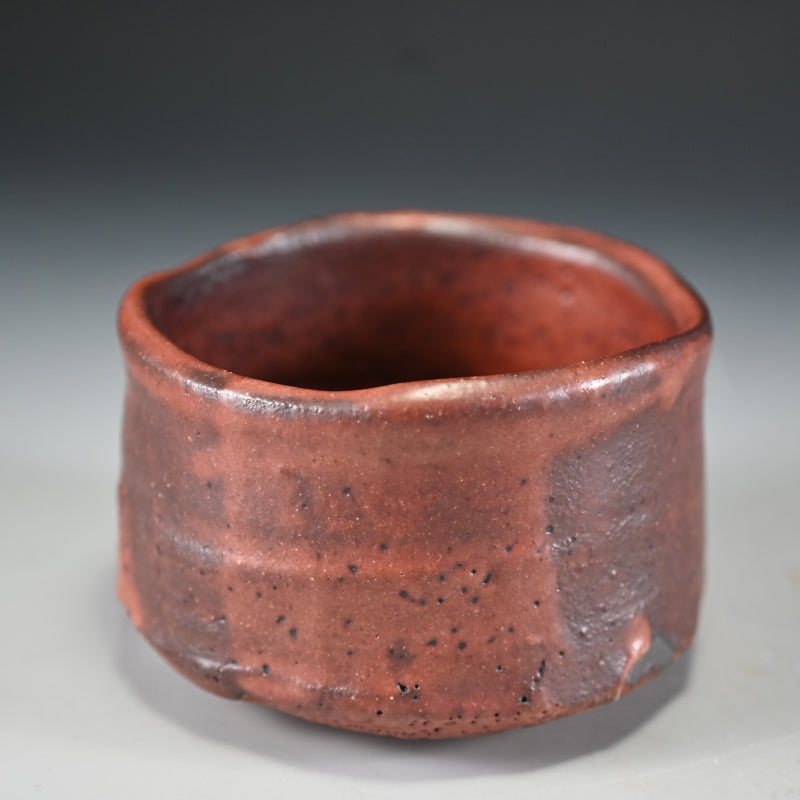 Superlative Fire-red Shino Chawan ー山田 和 "志野茶盌"