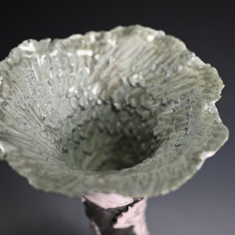 Contemporary Shingu Sayaka Vase ー新宮 さやか "萼容花入"