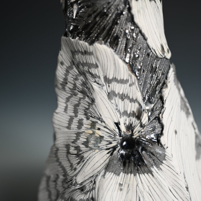 Contemporary Shingu Sayaka Vase ー新宮 さやか "萼容花入"