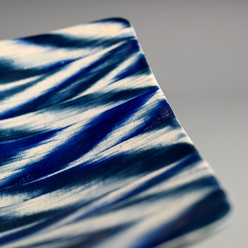 Award Winning & Exhibited Indigo Plate ー福島 寛子 “呉須絵矢絣文角皿”