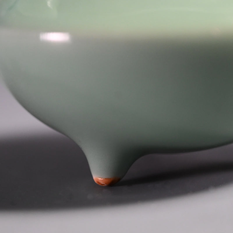 Celadon Shishi Koro ー宮川 香山 "青磁釉 獅子 香爐"