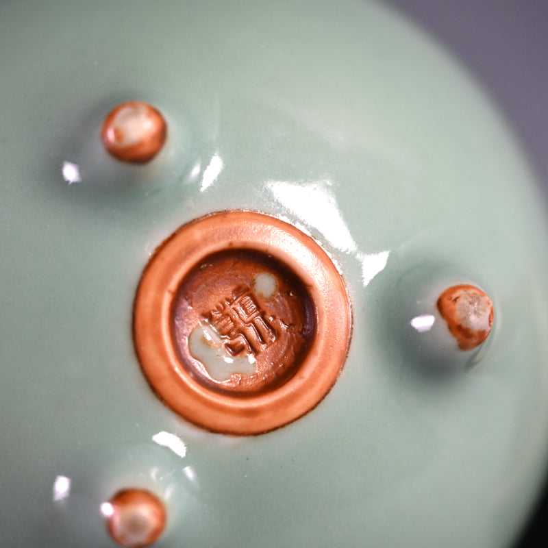 Celadon Shishi Koro ー宮川 香山 "青磁釉 獅子 香爐"