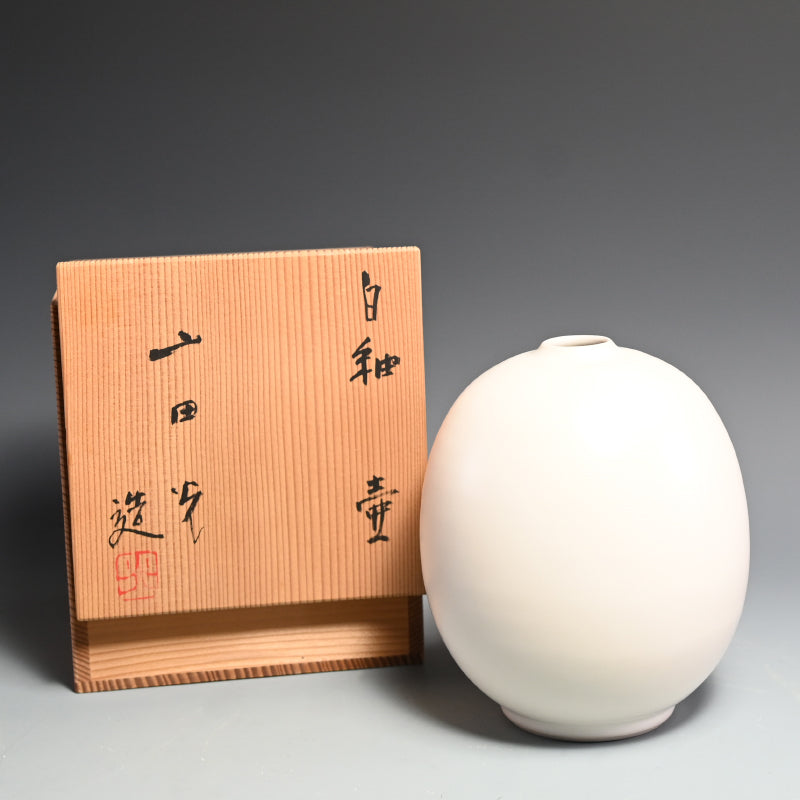 Sodeisha Artist Yamada Hikaru Tsubo ー山田 光 “白釉 壺”