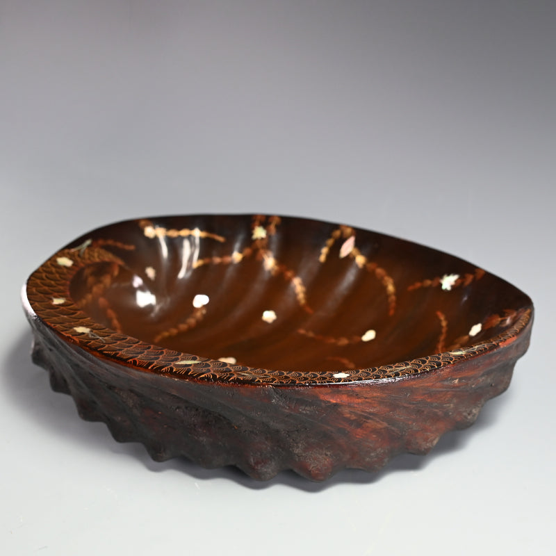 Edo period Shell Shaped Lacquer Wooden Bowl