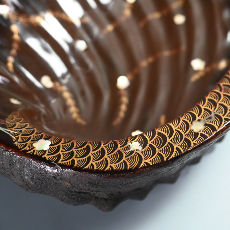 Edo period Shell Shaped Lacquer Wooden Bowl