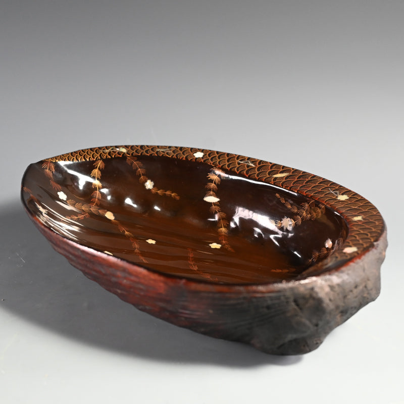Edo period Shell Shaped Lacquer Wooden Bowl