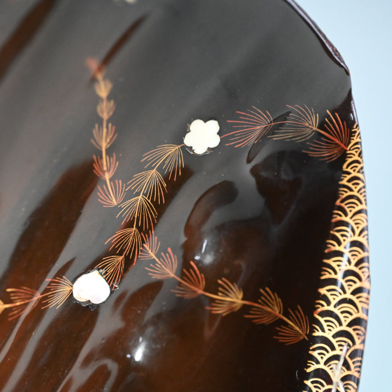 Edo period Shell Shaped Lacquer Wooden Bowl
