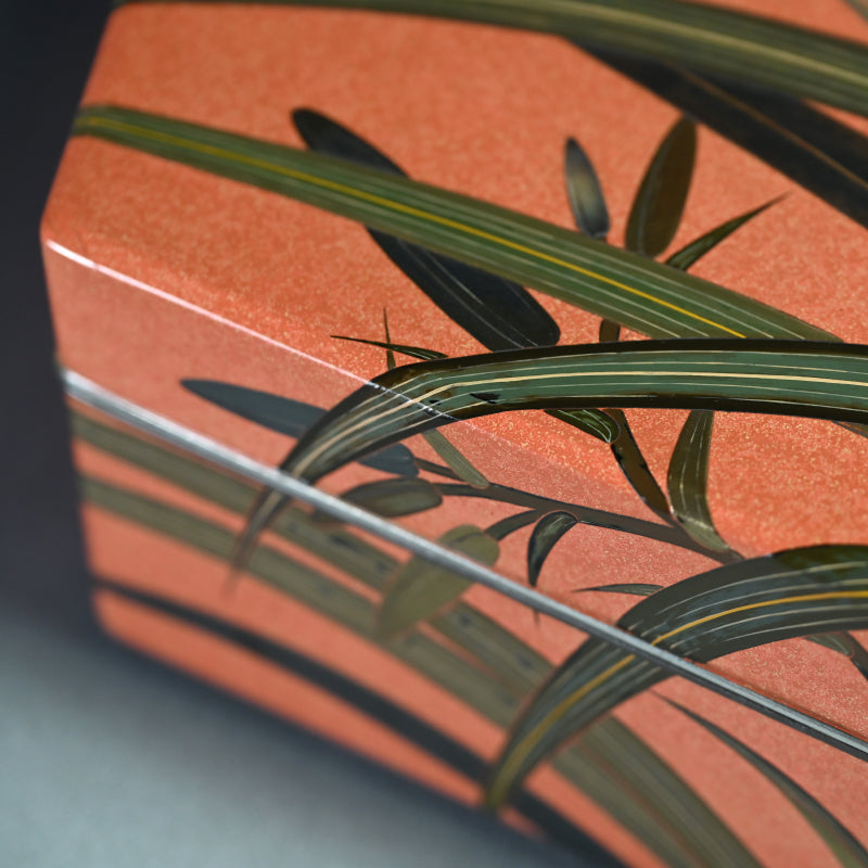 Spectacular  Lacquer Box ー番浦 省吾 "亀甲型手筥"