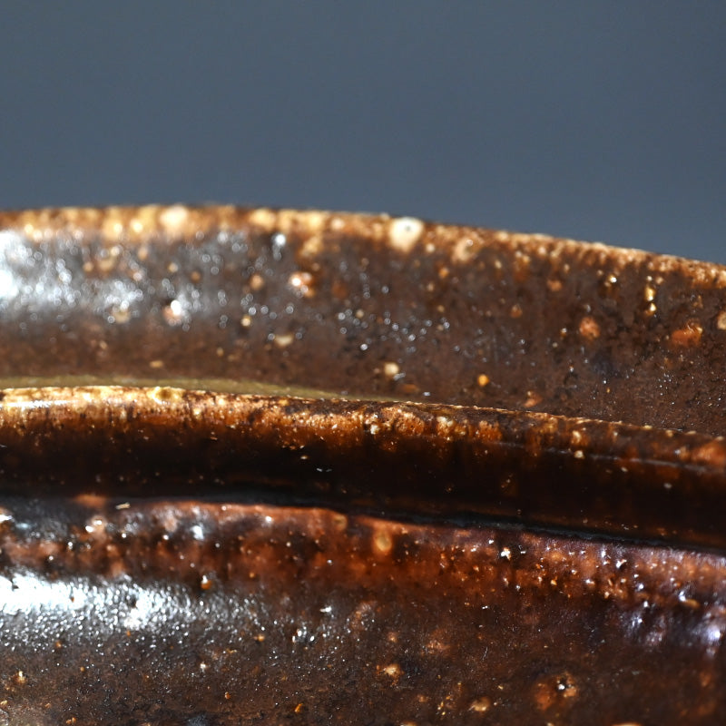 Large Iga Dish by Iga Legend ー小島 憲二 "伊賀焼 飴釉 沓鉢"