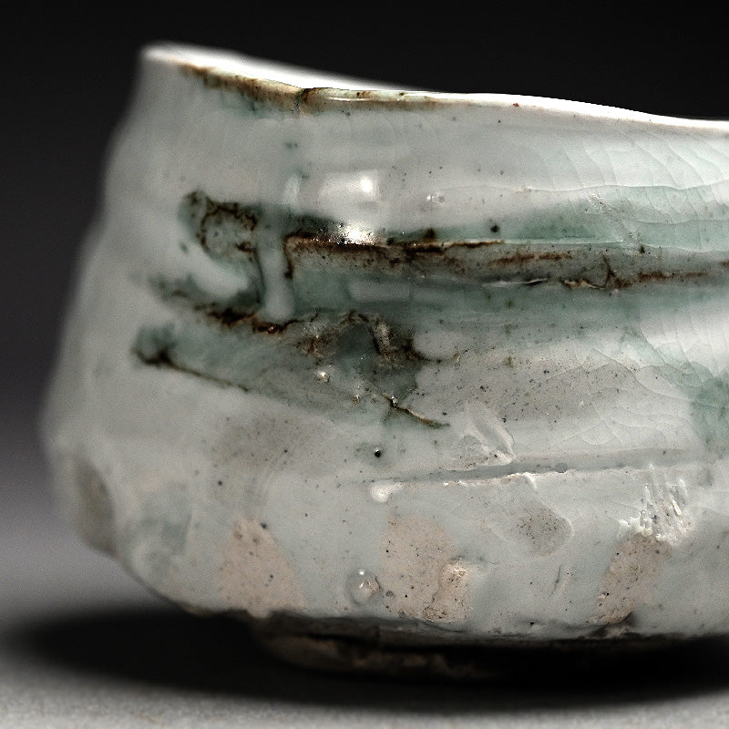 Contemporary White Chawan ー鯉江 良二 "引出し 白茶盌"
