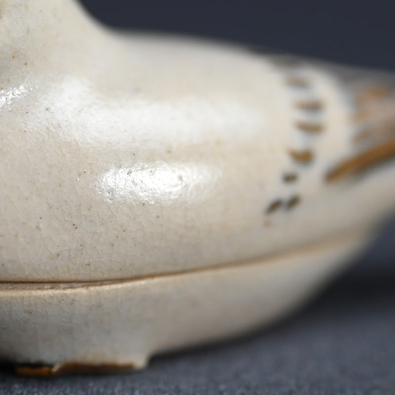 Kogo Incense Case, Wagtail ー宮川 香山 "仁清写 香合 鶺鴒"