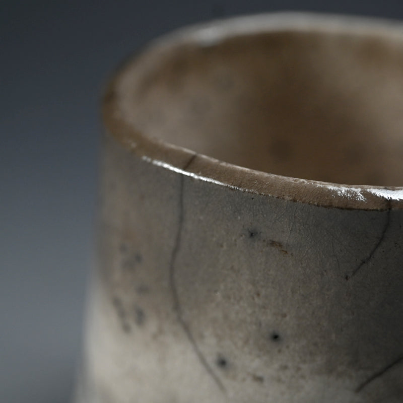 White Raku Chawan Tea Bowl ー橋本 知成 “白楽筒茶碗”