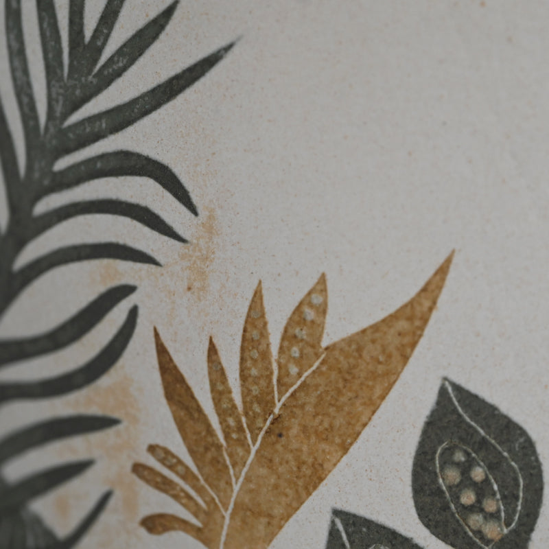 Big Contemporary Vase ー浜渡 富雄 "化粧彩 紙抜 南の島文器"