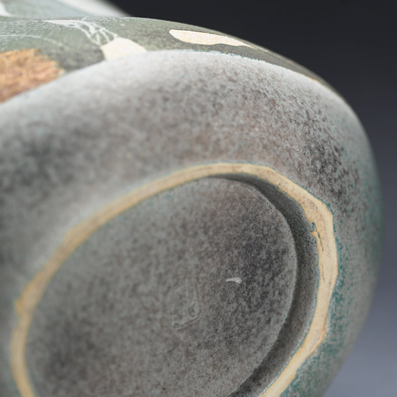 Big Contemporary Vase ー浜渡 富雄 "化粧彩 紙抜 南の島文器"