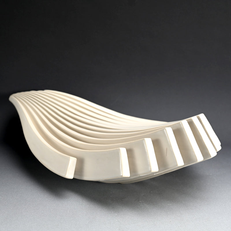 Contemporary White Ceramic Sculpture "Flow" ー杉谷 恵造