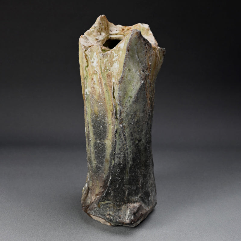 Iga Shinogi Vase ー新 学 “伊賀 鎬花入”