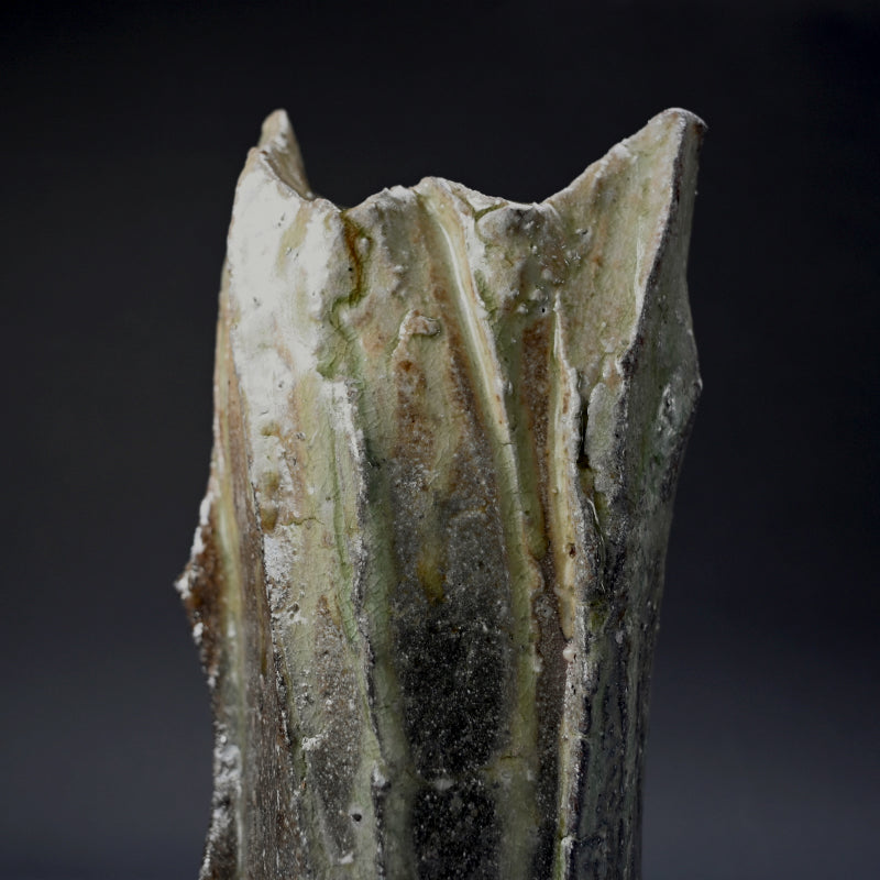 Iga Shinogi Vase ー新 学 “伊賀 鎬花入”