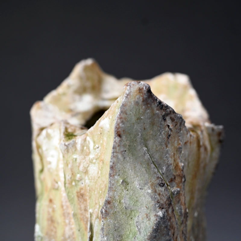 Iga Shinogi Vase ー新 学 “伊賀 鎬花入”