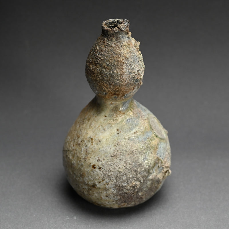 Dramatic Gourd Shaped Iga Vase ー梅原 偉央 "伊賀瓢形花入"