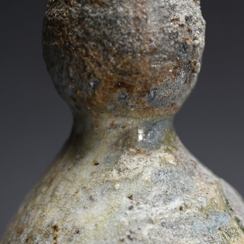 Dramatic Gourd Shaped Iga Vase ー梅原 偉央 "伊賀瓢形花入"