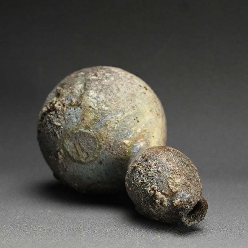 Dramatic Gourd Shaped Iga Vase ー梅原 偉央 "伊賀瓢形花入"