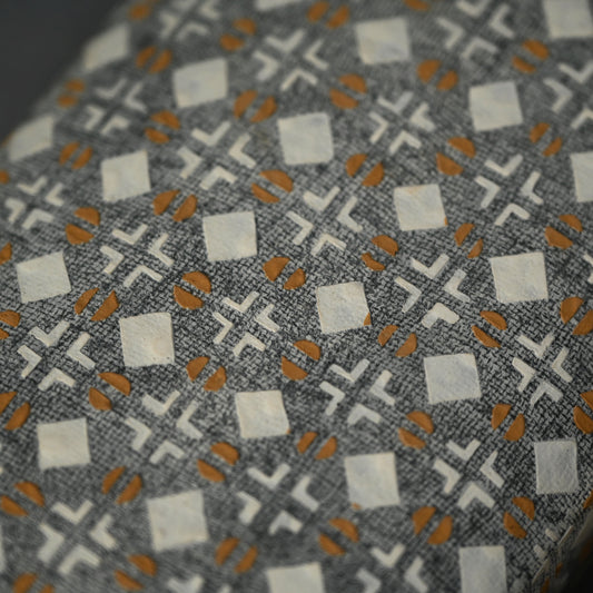 陶箱 ー山路和夫「剪紙繋型文陶筥」出品