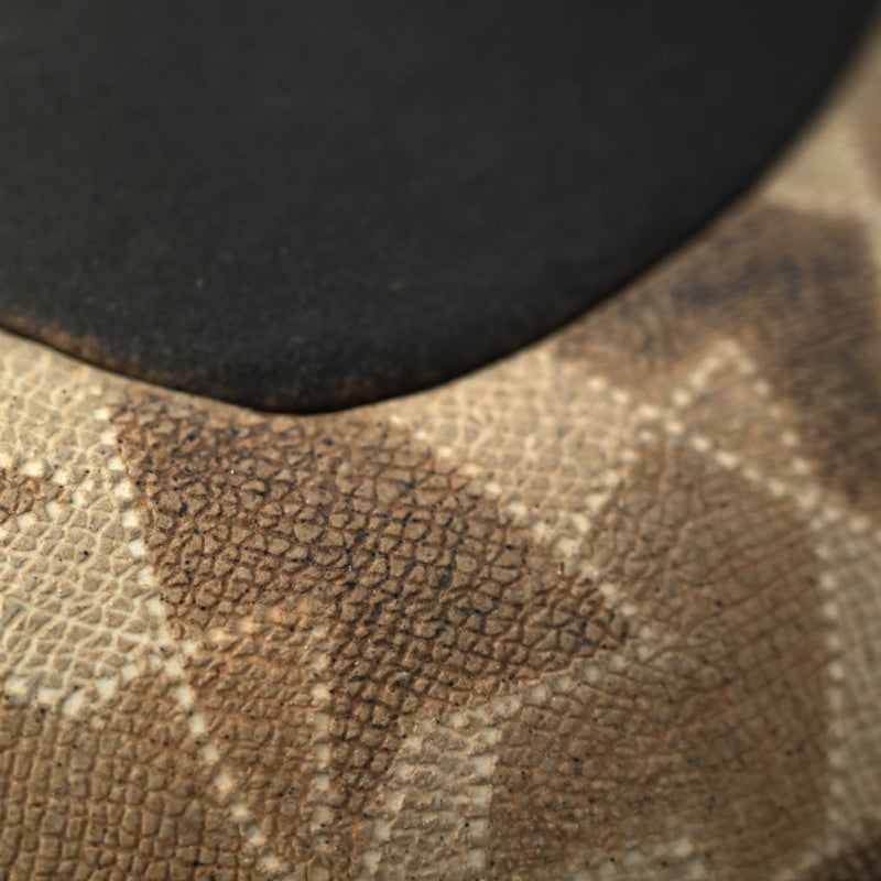 Exhibited Mizusashi Water Container ー服部 全四郎 "布目象嵌水指"