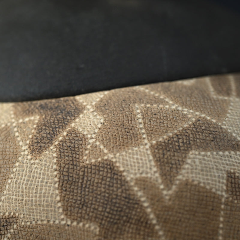 Exhibited Mizusashi Water Container ー服部 全四郎 "布目象嵌水指"