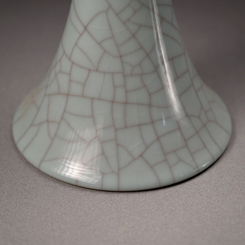 Exquisite Tall Celadon Koro ー浦口 雅行 "青瓷香爐"