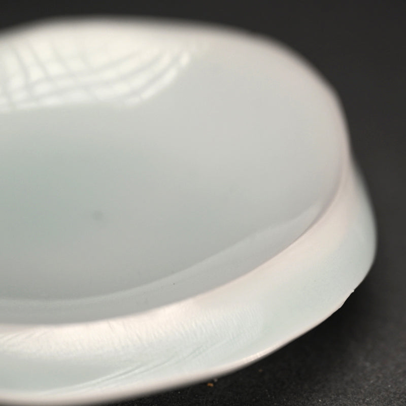 Pair Seihakuji porcelain plates, Shizuku