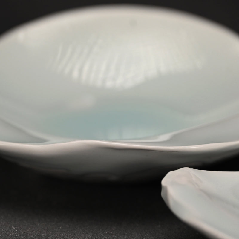 Pair Seihakuji porcelain plates, Shizuku
