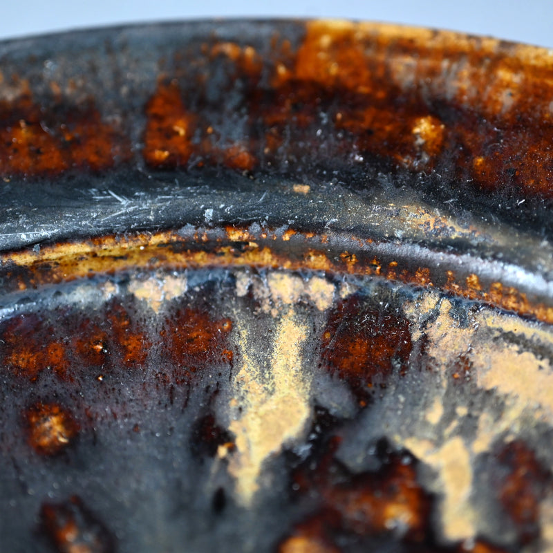 Rim Plate from Rakutogama ー楽久登窯 西村 昌光 "鉄釉八.五寸 リム皿"