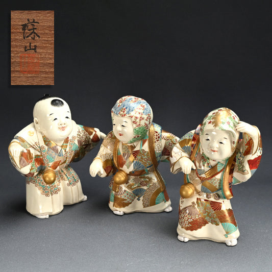 Museum Published Set of 3 Ceramic Okimono ー初代 諏訪蘇山 ”色絵金彩踊置物”