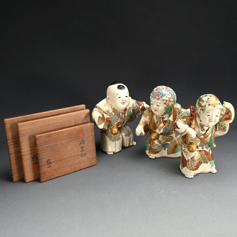 Museum Published Set of 3 Ceramic Okimono ー初代 諏訪蘇山 ”色絵金彩踊置物”