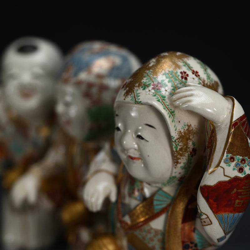 Museum Published Set of 3 Ceramic Okimono ー初代 諏訪蘇山 ”色絵金彩踊置物”