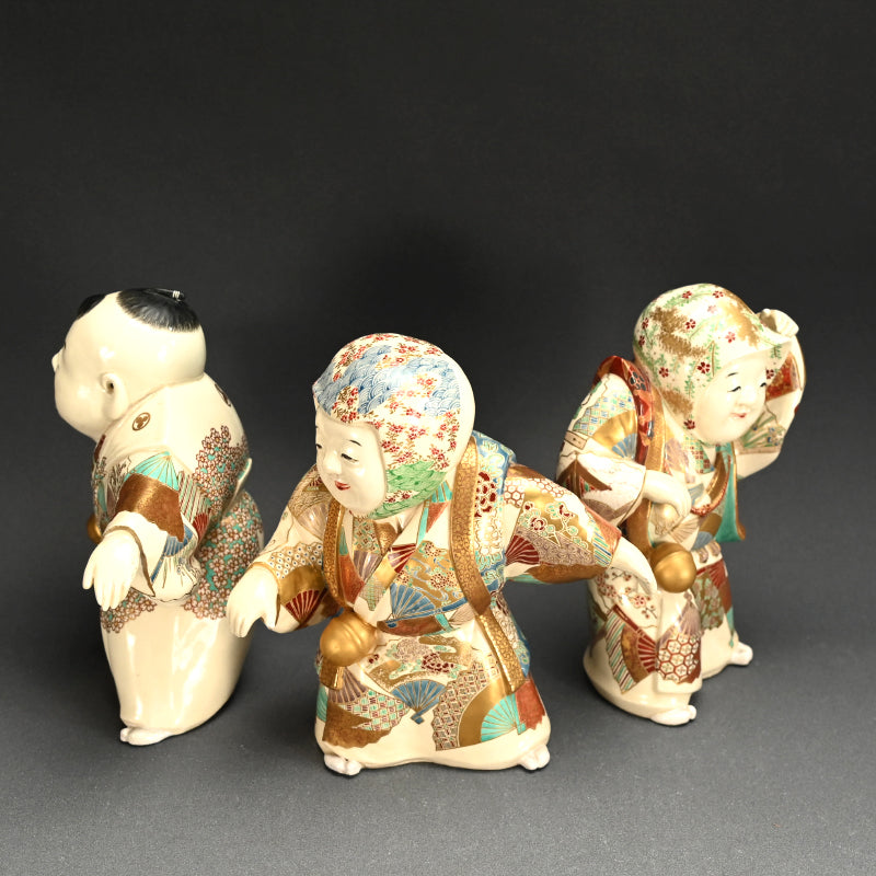Museum Published Set of 3 Ceramic Okimono ー初代 諏訪蘇山 ”色絵金彩踊置物”