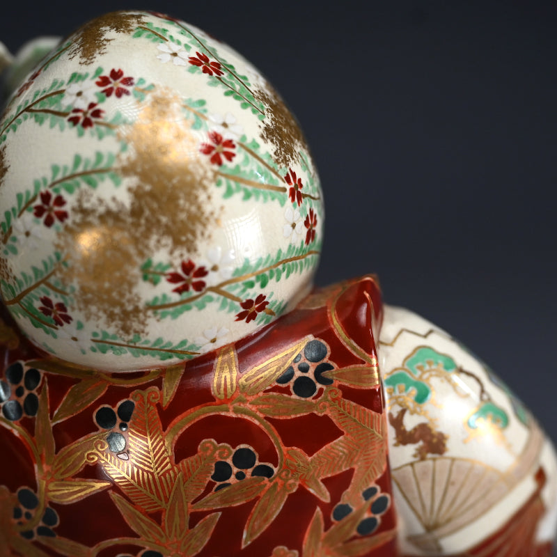 Museum Published Set of 3 Ceramic Okimono ー初代 諏訪蘇山 ”色絵金彩踊置物”