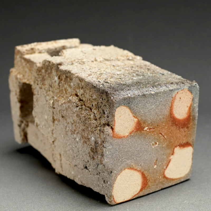 Shigaraki Square Vase ー藤本 秀 "信楽 古楼花生"