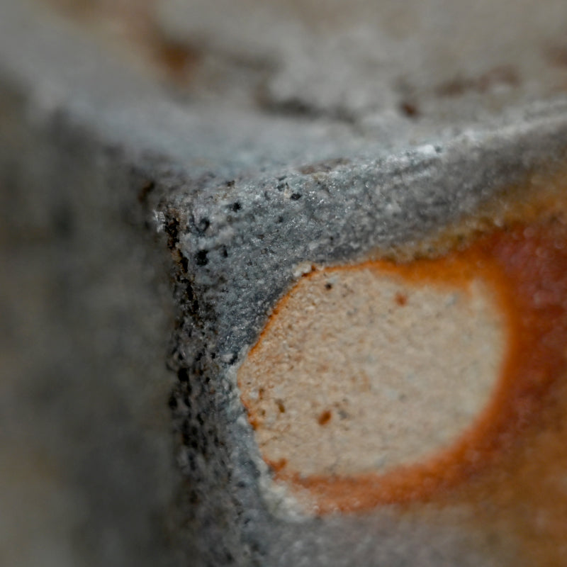 Shigaraki Square Vase ー藤本 秀 "信楽 古楼花生"