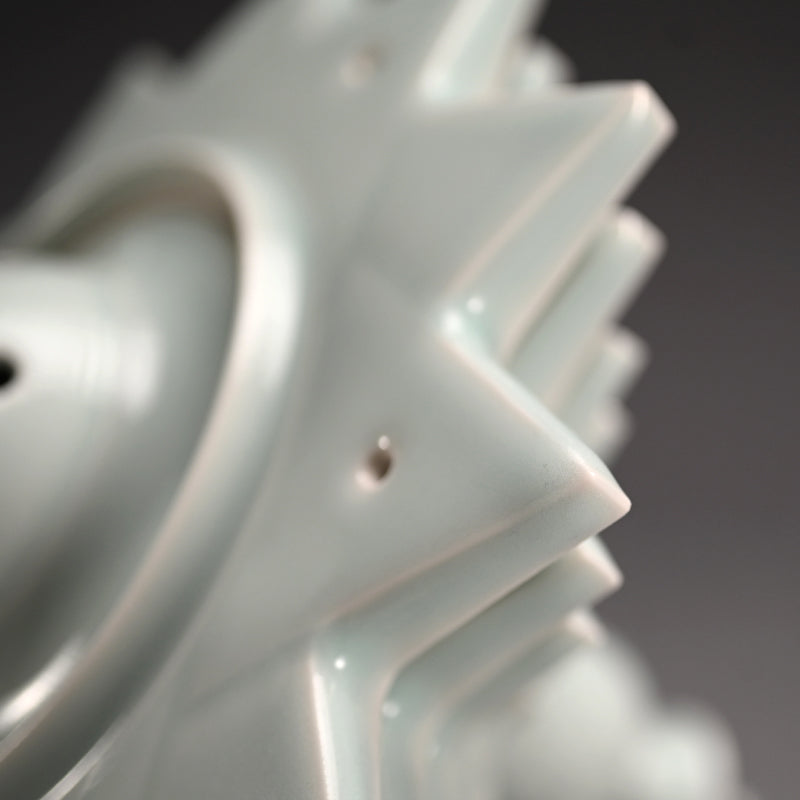 Star Like Tsuri-koro Hanging Censer ―"青白磁 可変香炉"
