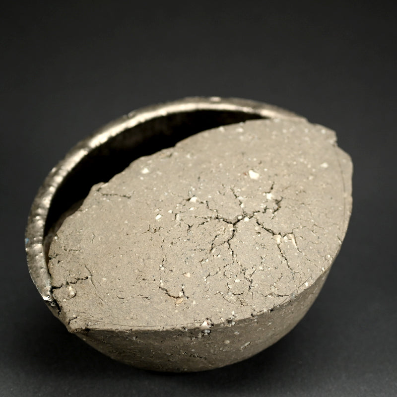 Contemporary Black Clay Vessel ー小川 待子 "うつわ"