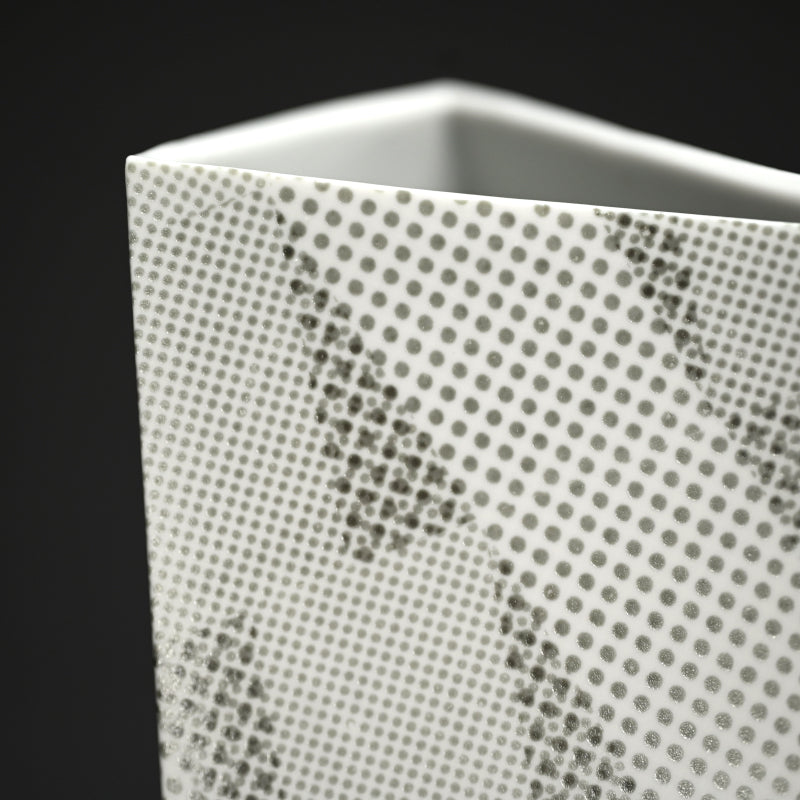 Ceramic Vase ー長江 重和 "平行四辺形からのかたち"
