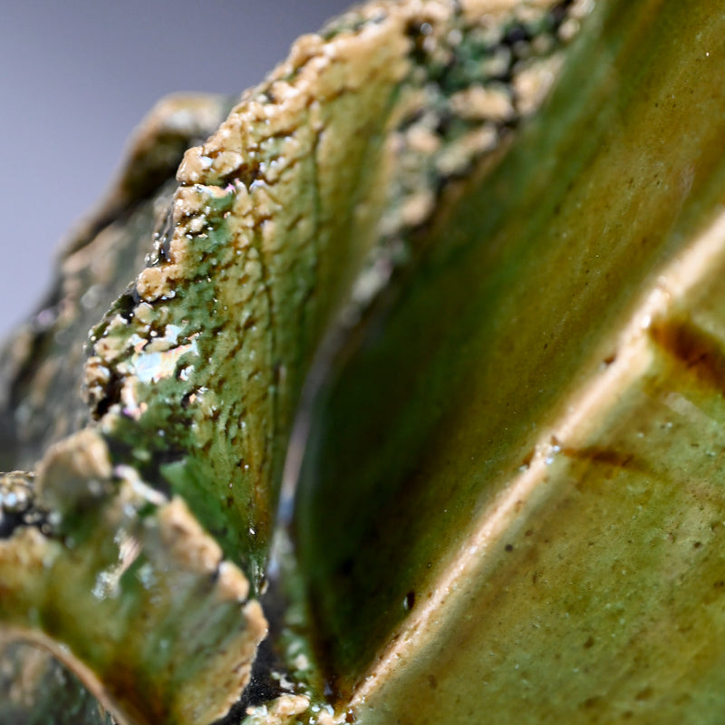 Oribe hanaire ー東田 茂正 "織部花入"