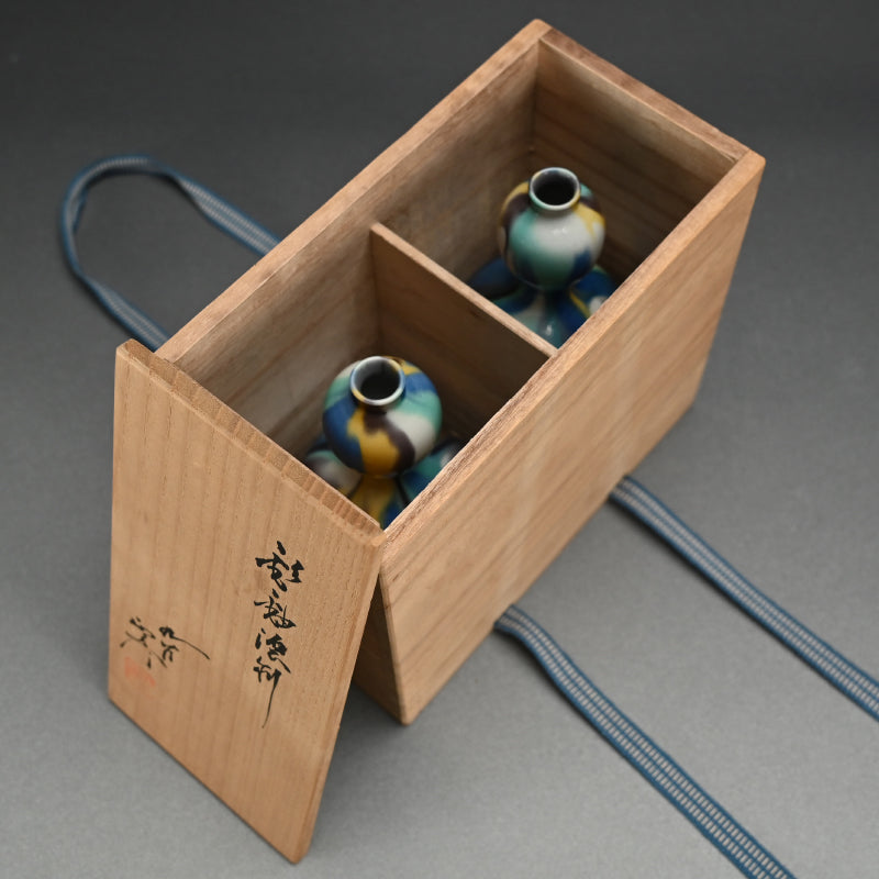 Porcelain Tokkuri Set ー"彩釉徳利 三代 徳田八十吉, 正彦"