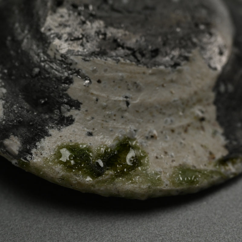 Ash Glazed Mizusashi ー辻村 史郎 "自然釉耳付水指"